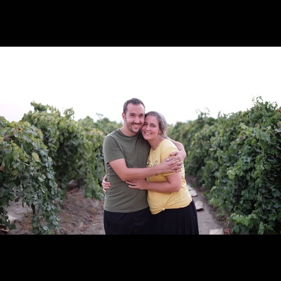 Meet your Posher, Gwen - Picture 1 of 1